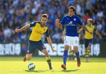 arsenal held 1 1 by newcomer leicester in epl