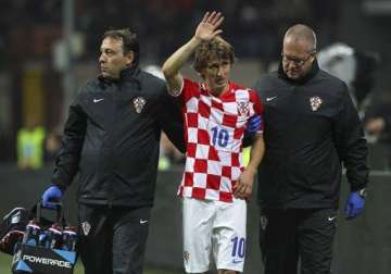 real madrid s modric to miss four months with thigh injury