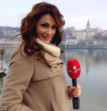 know how a tv football presenter s beauty distracted players