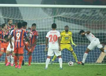 delhi dynamos jump to second after 3 1 win over pune city fc