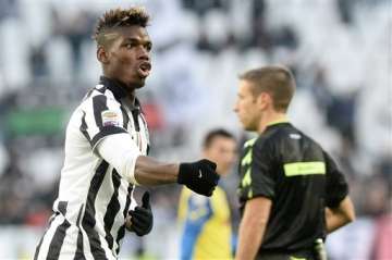 juventus beats chievo 2 0 to move 7 points clear