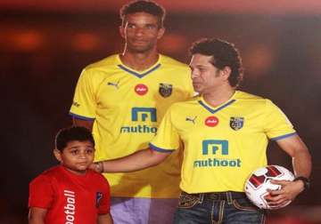 tendulkar the centre of attraction in isl opening