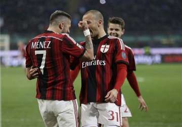 ac milan beats cagliari 3 1 for 1st win in 4 serie a matches