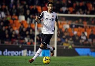 valencia beats deportivo 2 0 to move 3rd in spanish league