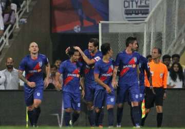 mumbai city fc to take on kerala blasters in isl