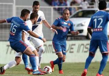 isl fc goa plays 0 0 draw against mumbai fc