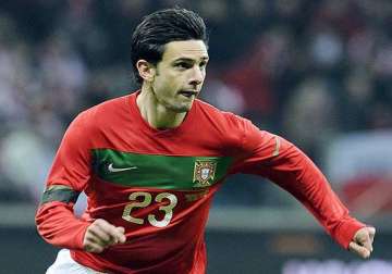 santos picks 2 new 2 old players for portugal squad