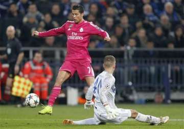 real madrid beats schalke 2 0 in champions league