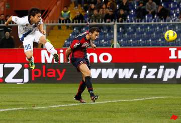 inter milan beats genoa 1 0 in serie a