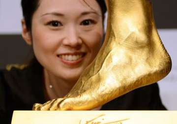 japanese jewellery store unveils gold model of lionel messi s foot worth 5 million