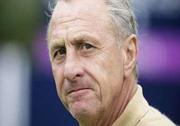 johan cruyff ends coaching career with catalonia