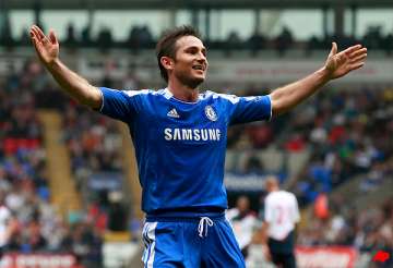 lampard s hat trick helps chelsea rout bolton 5 1