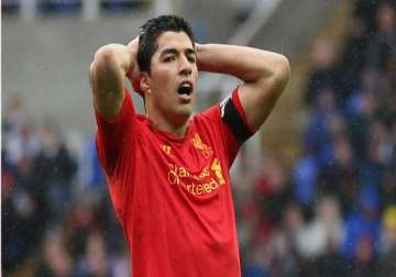 luis suarez accepts fa violent conduct charge