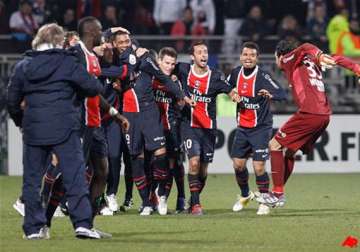 lyon beats psg 3 1 to reach french cup semis