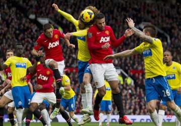 manchester united slumps to 1 0 loss to newcastle