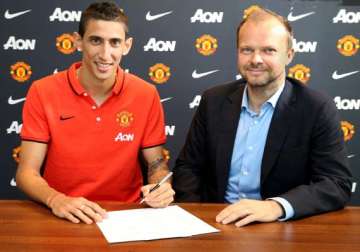 manchester united signs angel di maria for 99 million