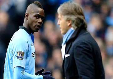 mancini plays down balotelli incident