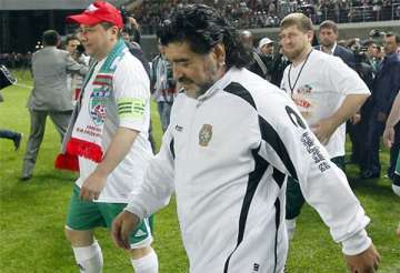 maradona wins 1st game as al wasl coach
