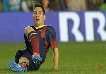 messi out for 6 to 8 weeks with another leg injury