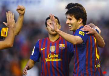 messi scores twice as barcelona wins 2 0 at racing