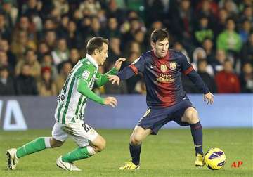 messi breaks 40 year record with 86th goal of 2012