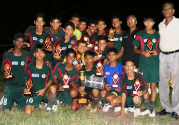 mohun bagan lift ongc youth football trophy