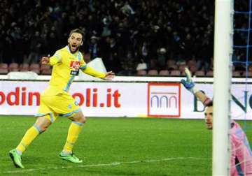 napoli beats roma to reach italian cup final