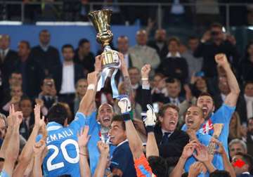 napoli beats juventus 2 0 in italian cup final