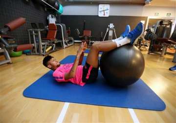 neymar returns to training after back injury