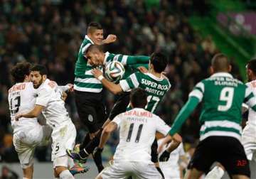 portuguese league sporting held 0 0 by academica