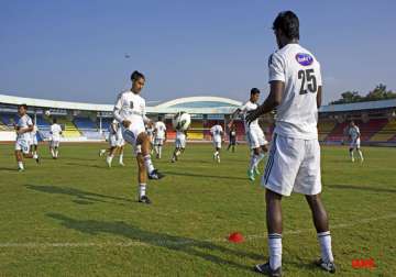 pune fc look to reverse their fortunes against bengaluru fc