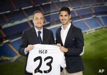 real madrid presents new midfielder isco