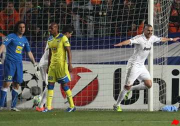 real madrid takes 3 0 lead over apoel in first leg