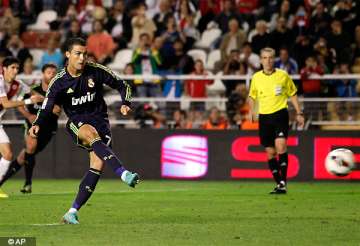 real madrid wins 2 0 at rayo vallecano in spain