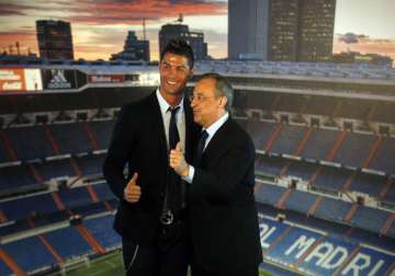 ronaldo s return to manchester scuppered as he signs 288k a week deal with madrid