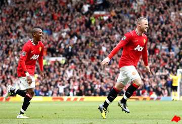 rooney hattrick man united rout arsenal 8 2