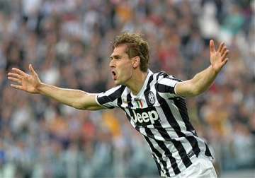 serie a juventus beats livorno 2 0 to restore 8 point lead