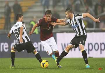 serie a 10 man roma beats udinese 1 0 to set record