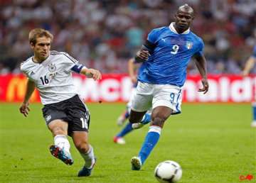 showman balotelli conjures up victory for italy