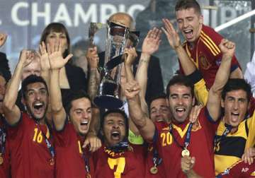 spain retains uefa under 21 crown