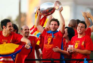 spain extends lead atop fifa rankings italy 6th