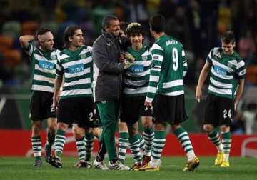 sporting held to 0 0 by nacional tied for lead