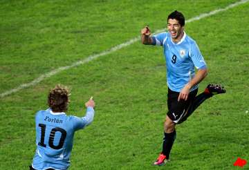 suarez s 2 goals put uruguay into final