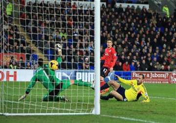 sunderland rallies to draw 2 2 at cardiff