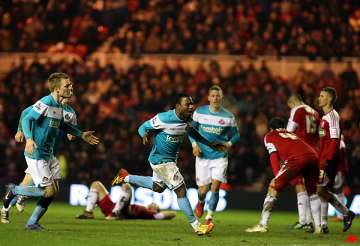 sunderland beats boro 2 1 in fa cup replay