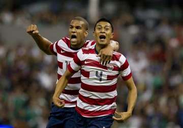 us beats mexico in mexico for 1st time