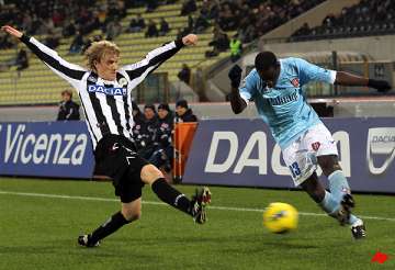 udinese tops serie a after beating chievo 2 1