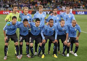 uruguay wins 2 1 at peru in wcup qualifier