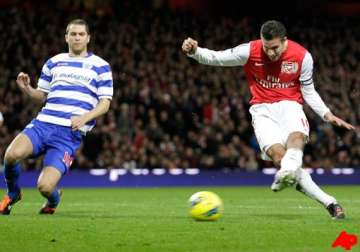 van persie sends arsenal back to 4th with qpr win
