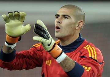 victor valdes out 7 months after knee surgery